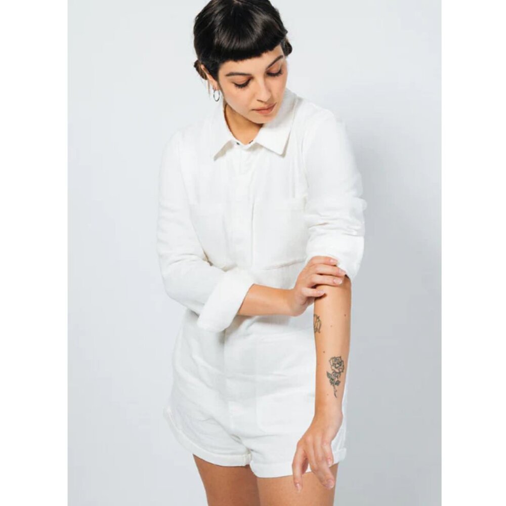 ATWYLD No Service Jumper Vintage White size XXL